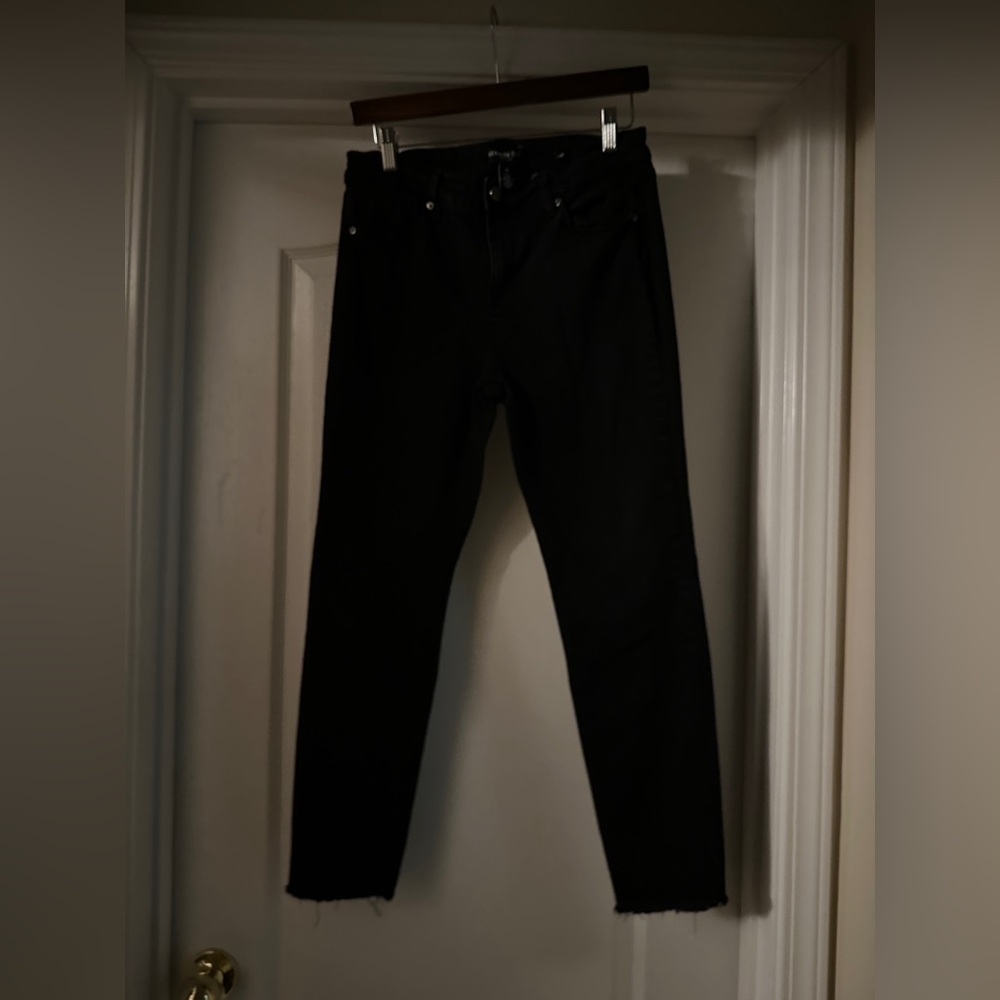 Black skinny ankle jeans